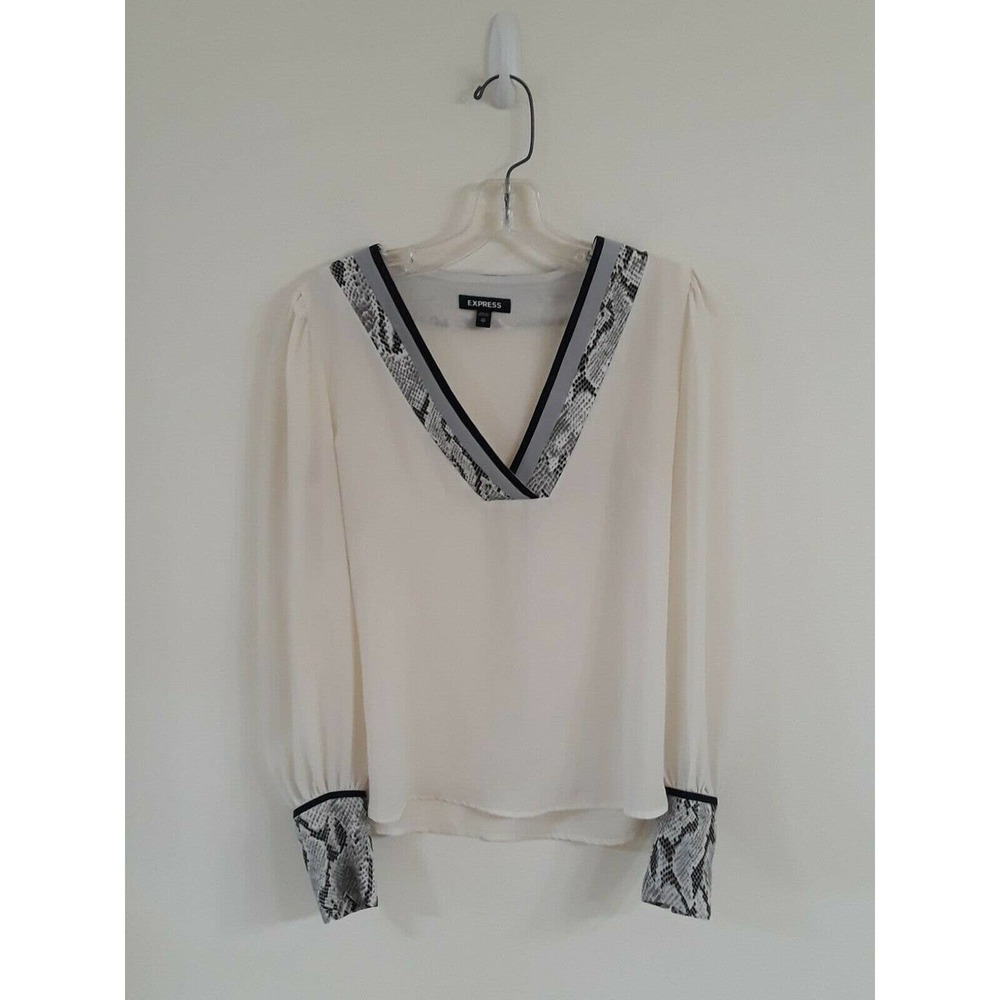 Womens Express Spring Long Sleeve Light V-Neck Blouse in Cream w/ Snake Print xs